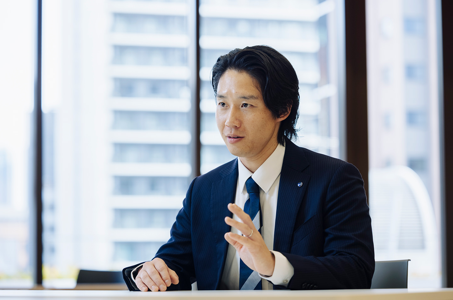 会いに行く。期待に応える。<br />
その積み重ねが、信頼をつくる。